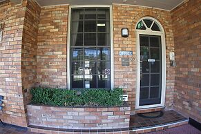 Sleepy Hill Motor Inn