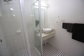 Sleepy Hill Motor Inn