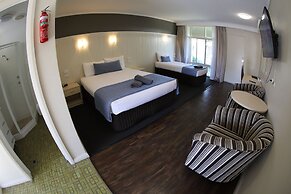 Sleepy Hill Motor Inn