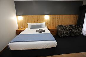 Sleepy Hill Motor Inn