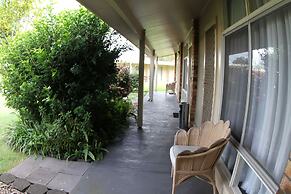 Sleepy Hill Motor Inn