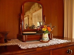 The Burrow At Wombat Bend