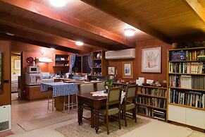 The Burrow At Wombat Bend