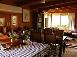 The Burrow At Wombat Bend