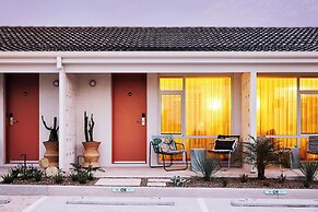 Dolphins Motel