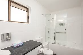 Allan Cunningham Motel