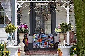 Settlers Cottage Motel