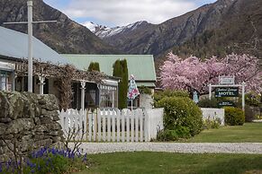 Settlers Cottage Motel
