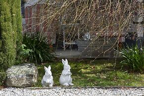 Settlers Cottage Motel