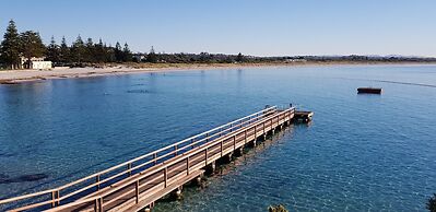 Albany Holiday Units