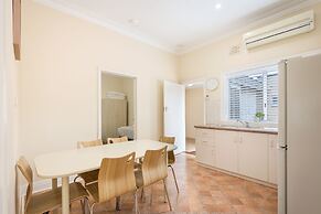 Albany Holiday Units