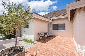 Albany Holiday Units