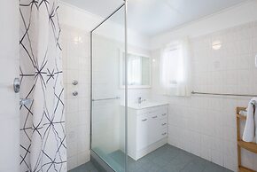 Albany Holiday Units