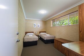 Albany Holiday Units