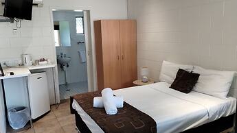 Tully Motel