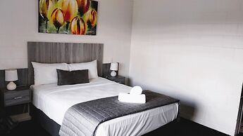 Tully Motel