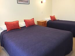 Colonial Court Motel