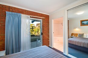 Torquay Tropicana Motel