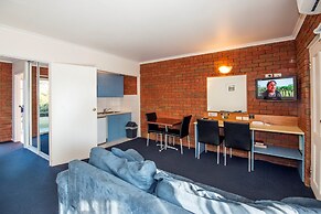 Torquay Tropicana Motel