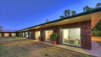 Heritage Lodge Motel