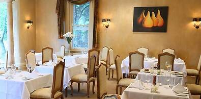 Milton Park Country House Hotel & Spa