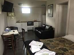 The Esplanade Motel
