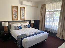 The Esplanade Motel
