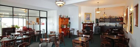 The Esplanade Motel
