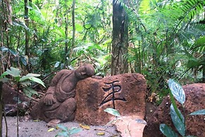 Rainforest Hideaway