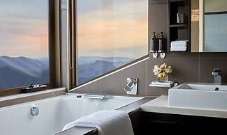 Breathtaker Hotel and Spa, Mt. Buller