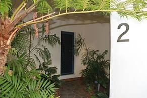 Salamander Beach Accommodation Adults Only