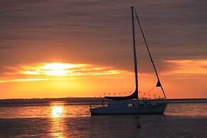 Salamander Beach Accommodation Adults Only