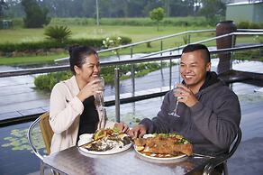 Salamander Beach Accommodation Adults Only