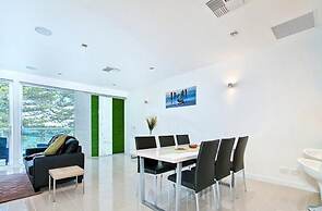 Breeze Beachfront Apartments