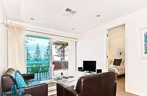 Breeze Beachfront Apartments