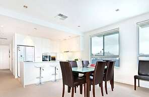 Breeze Beachfront Apartments