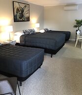 Estelle Kramer Motor Inn