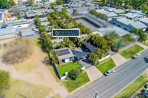 Emerald Motel Apartments