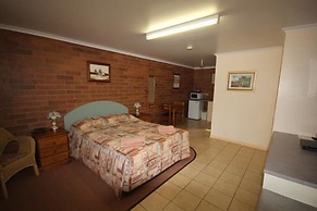 Rubyvale Motel & Holiday Units - An Adults Only Getaway