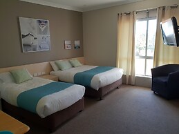 Moon River Motor Inn