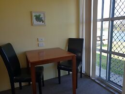 Moon River Motor Inn