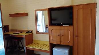 Moon River Motor Inn