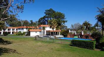 Moon River Motor Inn