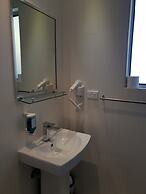 Moon River Motor Inn