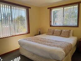 Moon River Motor Inn