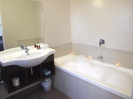 Brooklyn Motor Lodge