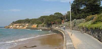 Springtide Studio Apartments