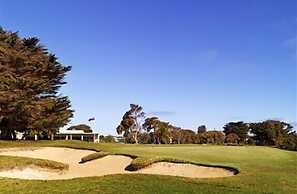 Springtide Studio Apartments