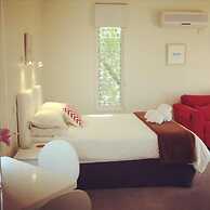 Springtide Studio Apartments