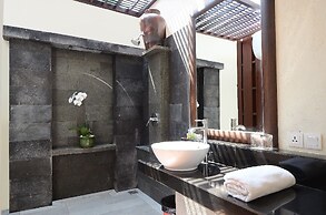 Bali Breezz Hotel